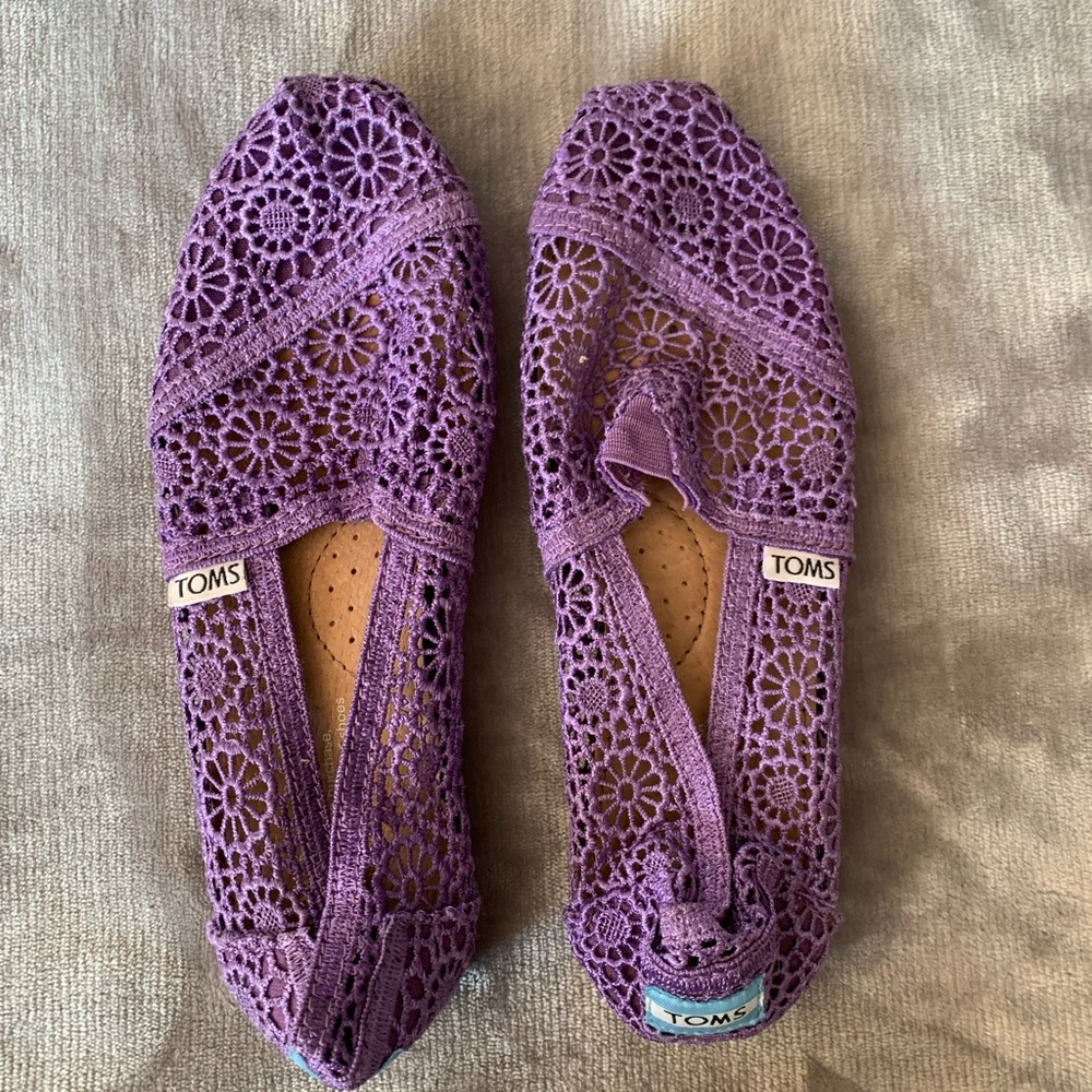 Toms lace flats
